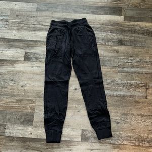 Lululemon ready to rulu joggers
